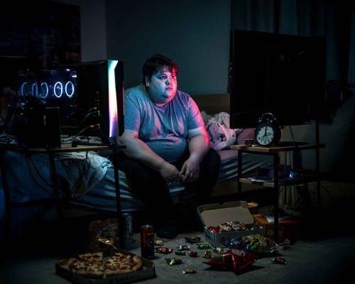 Haftalık 10 Saat Sınırına Dikkat: Oyun Konsolunun Başında Geçirdiğiniz Süre Gizlice Sağlığınızı Mı Çürütüyor?